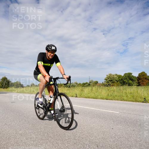 31.08.2025 - Elbe Triathlon Hamburg Michael Burmester http://msf.ph/oto/8667314 31.08.2025 10:46:41 Radfahren 1139, 1143, 1170, 1213, 1263 meine-sportfotos.de
