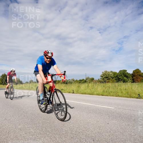 31.08.2025 - Elbe Triathlon Hamburg Michael Burmester http://msf.ph/oto/8667318 31.08.2025 10:46:46 Radfahren 1139, 1143, 1170, 1246, 1263, 1268 meine-sportfotos.de