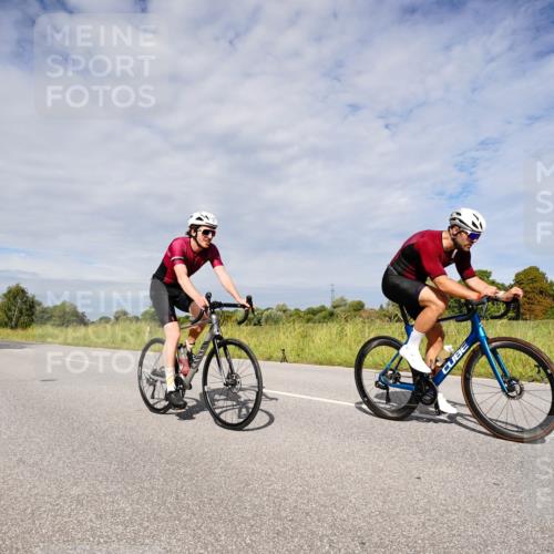 31.08.2025 - Elbe Triathlon Hamburg Michael Burmester http://msf.ph/oto/8667320 31.08.2025 10:46:46 Radfahren 1139, 1143, 1170, 1246, 1263, 1268 meine-sportfotos.de