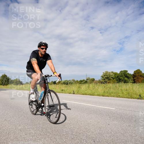 31.08.2025 - Elbe Triathlon Hamburg Michael Burmester http://msf.ph/oto/8667324 31.08.2025 10:46:49 Radfahren 1139, 1143, 1208, 1246, 1268 meine-sportfotos.de