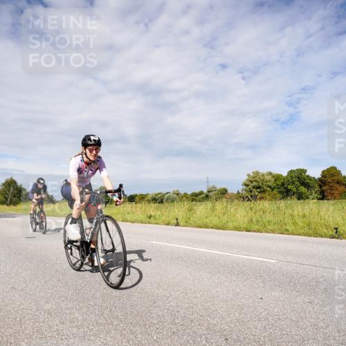 31.08.2025 - Elbe Triathlon Hamburg Michael Burmester http://msf.ph/oto/8667330 31.08.2025 10:46:59 Radfahren 789, 799, 941, 956, 1127, 1187, 1208, 1332, 1352 meine-sportfotos.de