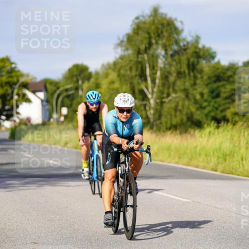 31.08.2025 - Elbe Triathlon Hamburg Michael Burmester http://msf.ph/oto/8667338 31.08.2025 09:41:37 Radfahren 302, 368, 608, 631, 678, 813 meine-sportfotos.de