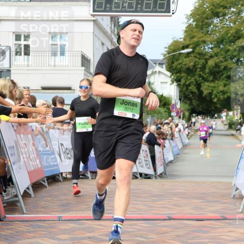 31.08.2025 - 21. Blankeneser Heldenlauf Strokosch-Dieckow http://msf.ph/oto/8667343 31.08.2025 10:57:36 Ziel 3212, 3045, 3012 meine-sportfotos.de