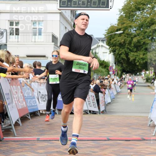 31.08.2025 - 21. Blankeneser Heldenlauf Strokosch-Dieckow http://msf.ph/oto/8667352 31.08.2025 10:57:36 Ziel 3212, 3045, 3012 meine-sportfotos.de