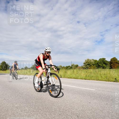 31.08.2025 - Elbe Triathlon Hamburg Michael Burmester http://msf.ph/oto/8667363 31.08.2025 10:47:31 Radfahren 817, 1211, 1216, 1226, 1293, 1501 meine-sportfotos.de
