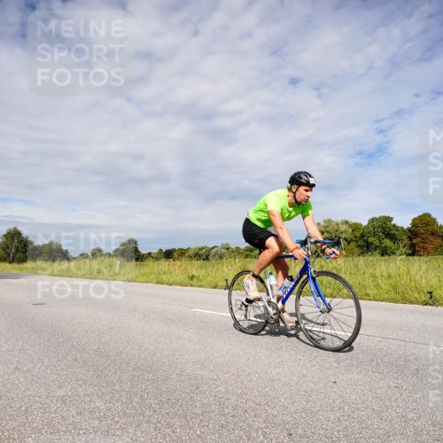 31.08.2025 - Elbe Triathlon Hamburg Michael Burmester http://msf.ph/oto/8667375 31.08.2025 10:47:39 Radfahren 1011, 1155, 1174, 1216 meine-sportfotos.de