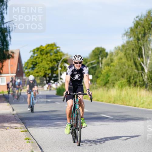 31.08.2025 - Elbe Triathlon Hamburg Michael Burmester http://msf.ph/oto/8667389 31.08.2025 09:41:55 Radfahren 266, 579, 681, 722, 910 meine-sportfotos.de