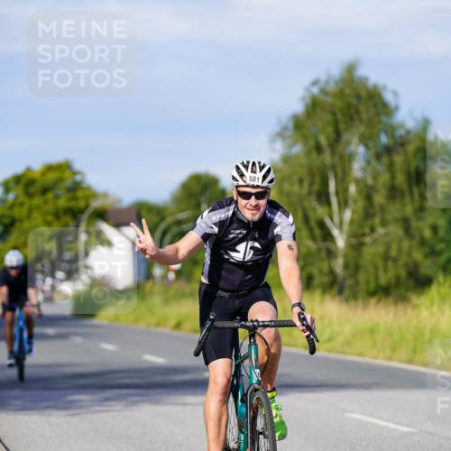 31.08.2025 - Elbe Triathlon Hamburg Michael Burmester http://msf.ph/oto/8667391 31.08.2025 09:41:56 Radfahren 266, 508, 579, 681, 722, 910 meine-sportfotos.de