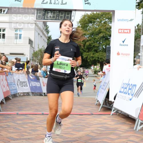 31.08.2025 - 21. Blankeneser Heldenlauf Strokosch-Dieckow http://msf.ph/oto/8667393 31.08.2025 10:57:31 Ziel 3212, 3499, 3503, 3012 meine-sportfotos.de