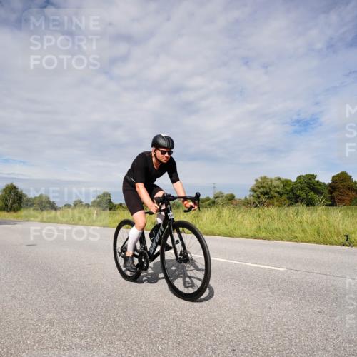 31.08.2025 - Elbe Triathlon Hamburg Michael Burmester http://msf.ph/oto/8667426 31.08.2025 10:48:38 Radfahren 1169, 1195, 1257 meine-sportfotos.de