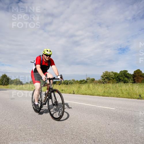 31.08.2025 - Elbe Triathlon Hamburg Michael Burmester http://msf.ph/oto/8667430 31.08.2025 10:48:44 Radfahren 1057, 1195, 1257 meine-sportfotos.de