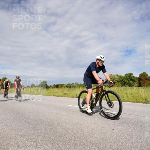 31.08.2025 - Elbe Triathlon Hamburg Michael Burmester http://msf.ph/oto/8667441 31.08.2025 10:49:08 Radfahren 1104, 1112, 1147, 1177, 1290 meine-sportfotos.de