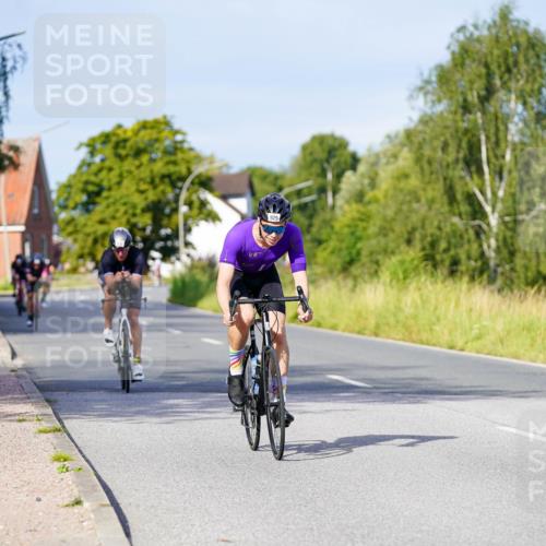 31.08.2025 - Elbe Triathlon Hamburg Michael Burmester http://msf.ph/oto/8667445 31.08.2025 09:42:18 Radfahren 248, 278, 916, 929 meine-sportfotos.de