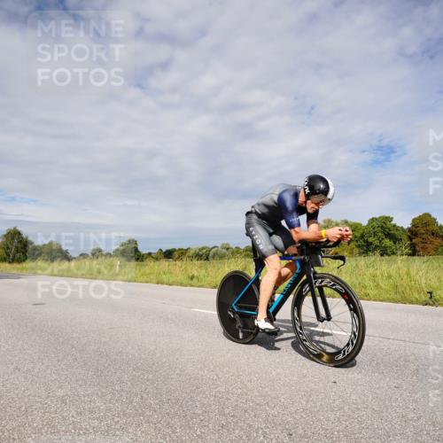 31.08.2025 - Elbe Triathlon Hamburg Michael Burmester http://msf.ph/oto/8667466 31.08.2025 10:49:37 Radfahren 1184, 1304 meine-sportfotos.de