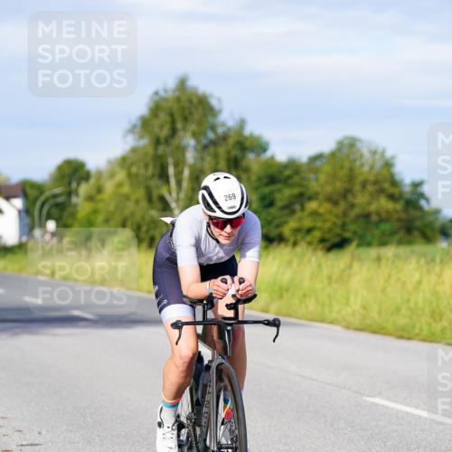 31.08.2025 - Elbe Triathlon Hamburg Michael Burmester http://msf.ph/oto/8667498 31.08.2025 09:42:37 Radfahren 247, 269, 643, 811 meine-sportfotos.de