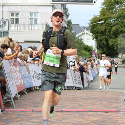 31.08.2025 - 21. Blankeneser Heldenlauf Strokosch-Dieckow http://msf.ph/oto/8667499 31.08.2025 10:57:24 Ziel 3499, 3503 meine-sportfotos.de