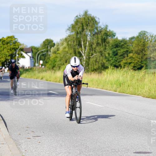 31.08.2025 - Elbe Triathlon Hamburg Michael Burmester http://msf.ph/oto/8667502 31.08.2025 09:42:40 Radfahren 247, 361, 615, 811, 884 meine-sportfotos.de