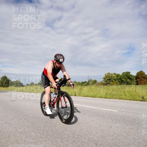 31.08.2025 - Elbe Triathlon Hamburg Michael Burmester http://msf.ph/oto/8667517 31.08.2025 10:50:52 Radfahren 794, 1287, 1324 meine-sportfotos.de