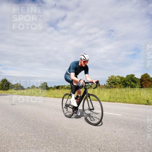 31.08.2025 - Elbe Triathlon Hamburg Michael Burmester http://msf.ph/oto/8667537 31.08.2025 10:51:18 Radfahren 1014, 1217, 1222, 1437, 1465, 1488 meine-sportfotos.de