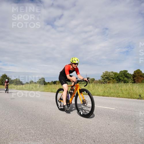31.08.2025 - Elbe Triathlon Hamburg Michael Burmester http://msf.ph/oto/8667538 31.08.2025 10:51:20 Radfahren 1014, 1217, 1222, 1437, 1465, 1488 meine-sportfotos.de