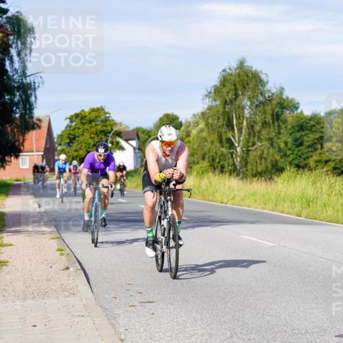 31.08.2025 - Elbe Triathlon Hamburg Michael Burmester http://msf.ph/oto/8667542 31.08.2025 09:42:52 Radfahren 268, 311, 438, 486, 490, 522, 629, 648, 665, 715, 882, 893 meine-sportfotos.de