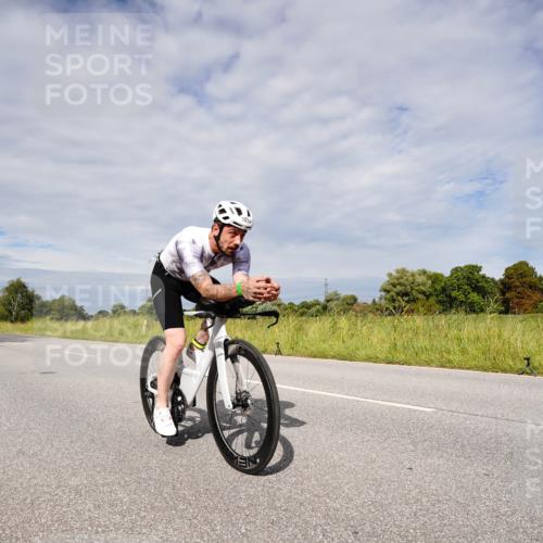 31.08.2025 - Elbe Triathlon Hamburg Michael Burmester http://msf.ph/oto/8667546 31.08.2025 10:51:23 Radfahren 1014, 1199, 1217, 1229, 1419, 1437, 1465, 1488 meine-sportfotos.de