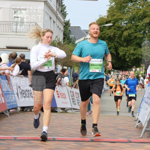 31.08.2025 - 21. Blankeneser Heldenlauf Strokosch-Dieckow http://msf.ph/oto/8667547 31.08.2025 11:15:21 Ziel 3340, 3339, 3497, 3478, 3260 meine-sportfotos.de
