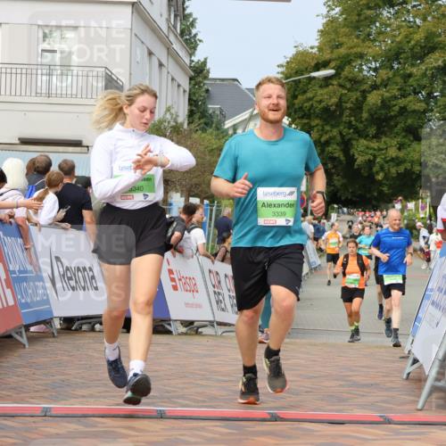 31.08.2025 - 21. Blankeneser Heldenlauf Strokosch-Dieckow http://msf.ph/oto/8667554 31.08.2025 11:15:21 Ziel 3340, 3339, 3497, 3478, 3260 meine-sportfotos.de