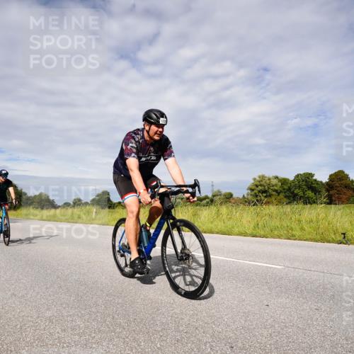31.08.2025 - Elbe Triathlon Hamburg Michael Burmester http://msf.ph/oto/8667567 31.08.2025 10:51:46 Radfahren 1205, 1228, 1234, 1242 meine-sportfotos.de