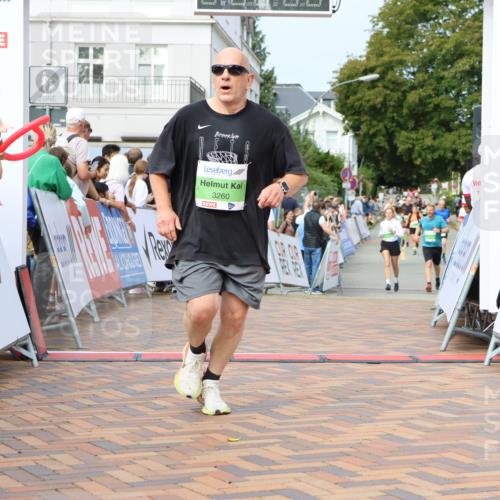 31.08.2025 - 21. Blankeneser Heldenlauf Strokosch-Dieckow http://msf.ph/oto/8667592 31.08.2025 11:15:15 Ziel 3561, 3560, 3226, 3260 meine-sportfotos.de