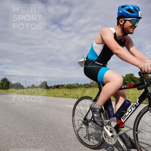 31.08.2025 - Elbe Triathlon Hamburg Michael Burmester http://msf.ph/oto/8667600 31.08.2025 10:52:20 Radfahren 928, 1469 meine-sportfotos.de