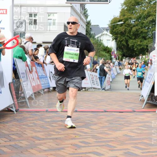 31.08.2025 - 21. Blankeneser Heldenlauf Strokosch-Dieckow http://msf.ph/oto/8667606 31.08.2025 11:15:15 Ziel 3561, 3560, 3226, 3260 meine-sportfotos.de