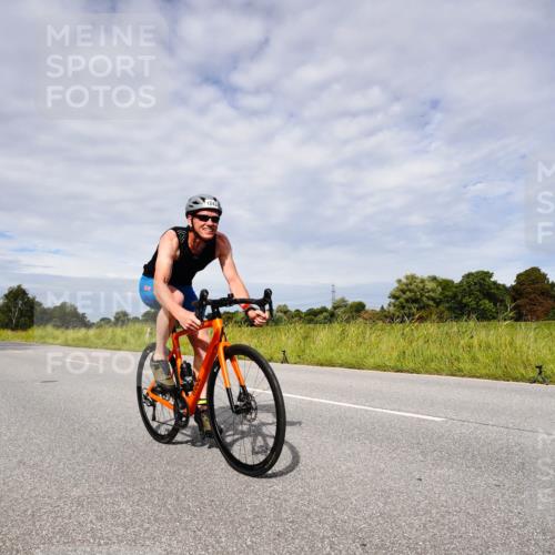 31.08.2025 - Elbe Triathlon Hamburg Michael Burmester http://msf.ph/oto/8667612 31.08.2025 10:52:52 Radfahren 758, 1207, 1243, 1258, 1295 meine-sportfotos.de