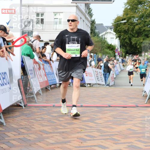 31.08.2025 - 21. Blankeneser Heldenlauf Strokosch-Dieckow http://msf.ph/oto/8667621 31.08.2025 11:15:15 Ziel 3561, 3560, 3226, 3260 meine-sportfotos.de