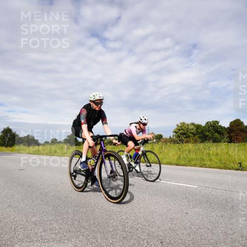 31.08.2025 - Elbe Triathlon Hamburg Michael Burmester http://msf.ph/oto/8667623 31.08.2025 10:53:00 Radfahren 841, 1192, 1258, 1295, 1309, 1389 meine-sportfotos.de