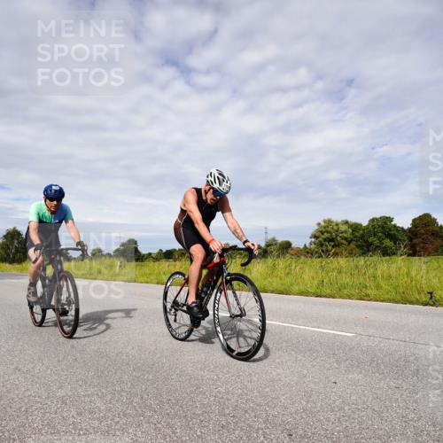 31.08.2025 - Elbe Triathlon Hamburg Michael Burmester http://msf.ph/oto/8667625 31.08.2025 10:53:05 Radfahren 1192, 1309 meine-sportfotos.de