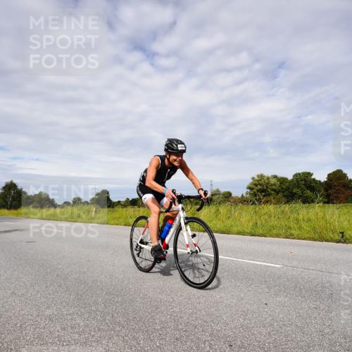 31.08.2025 - Elbe Triathlon Hamburg Michael Burmester http://msf.ph/oto/8667633 31.08.2025 10:53:24 Radfahren 1194, 1378, 1487, 1494 meine-sportfotos.de