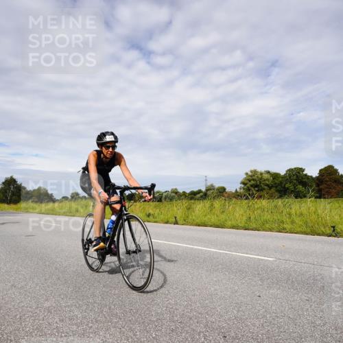 31.08.2025 - Elbe Triathlon Hamburg Michael Burmester http://msf.ph/oto/8667634 31.08.2025 10:53:25 Radfahren 1194, 1487, 1494 meine-sportfotos.de