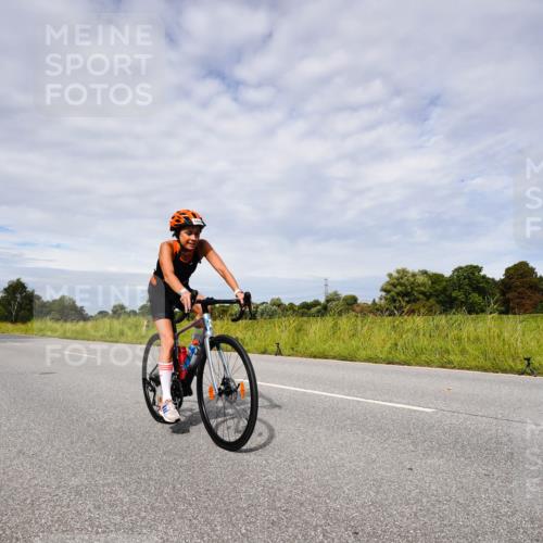 31.08.2025 - Elbe Triathlon Hamburg Michael Burmester http://msf.ph/oto/8667638 31.08.2025 10:53:27 Radfahren 1194, 1429, 1487, 1494 meine-sportfotos.de