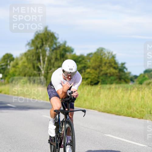 31.08.2025 - Elbe Triathlon Hamburg Michael Burmester http://msf.ph/oto/8667639 31.08.2025 09:43:28 Radfahren 383, 461, 519, 567, 680, 835, 888 meine-sportfotos.de