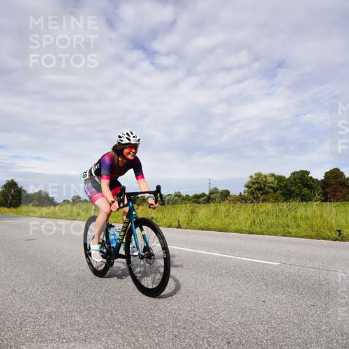 31.08.2025 - Elbe Triathlon Hamburg Michael Burmester http://msf.ph/oto/8667642 31.08.2025 10:53:34 Radfahren 1040, 1194, 1386, 1429 meine-sportfotos.de