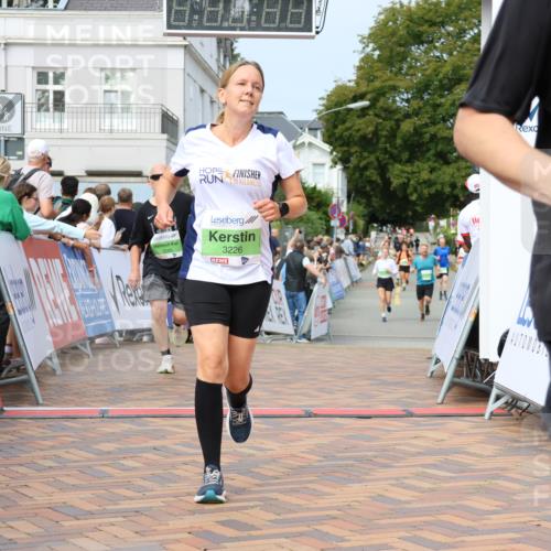 31.08.2025 - 21. Blankeneser Heldenlauf Strokosch-Dieckow http://msf.ph/oto/8667643 31.08.2025 11:15:13 Ziel 3561, 3560, 3226, 3260 meine-sportfotos.de