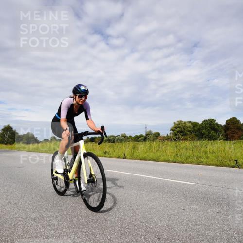 31.08.2025 - Elbe Triathlon Hamburg Michael Burmester http://msf.ph/oto/8667649 31.08.2025 10:53:43 Radfahren 1025, 1040, 1286, 1381 meine-sportfotos.de