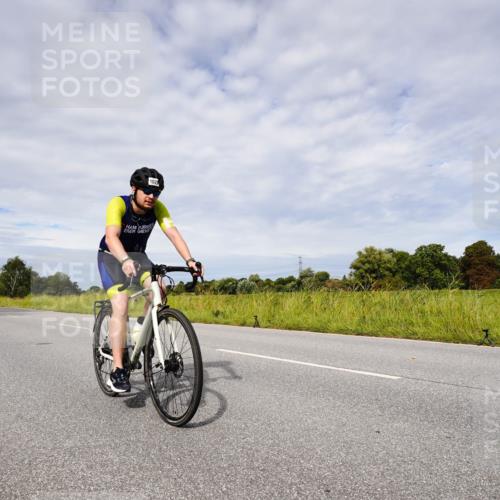 31.08.2025 - Elbe Triathlon Hamburg Michael Burmester http://msf.ph/oto/8667653 31.08.2025 10:53:51 Radfahren 1025, 1286, 1365, 1411 meine-sportfotos.de