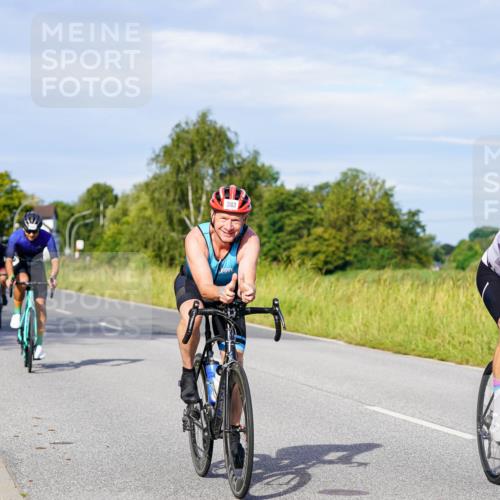 31.08.2025 - Elbe Triathlon Hamburg Michael Burmester http://msf.ph/oto/8667659 31.08.2025 09:43:31 Radfahren 282, 383, 461, 519, 567, 680, 888 meine-sportfotos.de