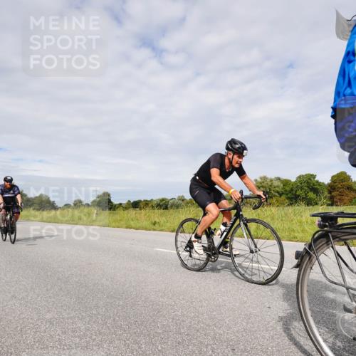 31.08.2025 - Elbe Triathlon Hamburg Michael Burmester http://msf.ph/oto/8667667 31.08.2025 10:54:07 Radfahren 1114, 1291, 1341, 1367, 1416, 1454 meine-sportfotos.de
