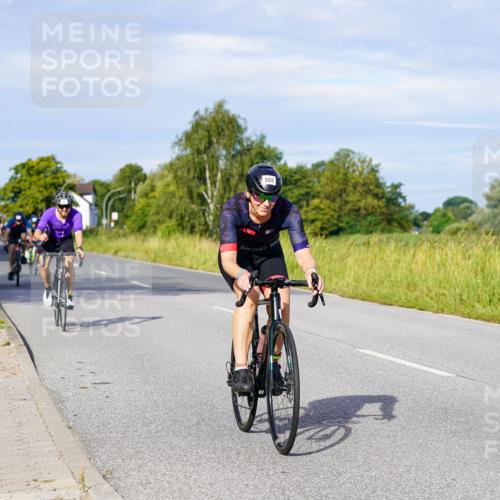 31.08.2025 - Elbe Triathlon Hamburg Michael Burmester http://msf.ph/oto/8667677 31.08.2025 09:43:33 Radfahren 282, 337, 383, 461, 519, 567, 866, 888 meine-sportfotos.de