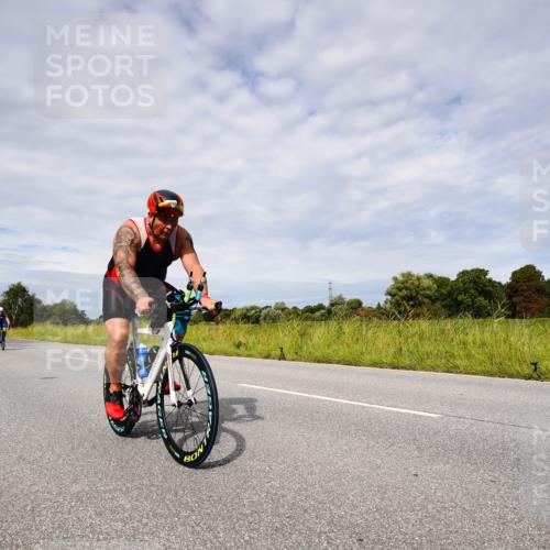 31.08.2025 - Elbe Triathlon Hamburg Michael Burmester http://msf.ph/oto/8667690 31.08.2025 10:54:33 Radfahren 988, 1285, 1433, 1436, 1442 meine-sportfotos.de