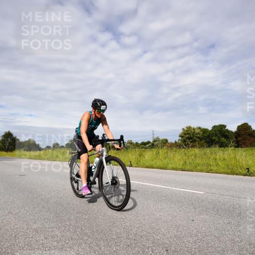 31.08.2025 - Elbe Triathlon Hamburg Michael Burmester http://msf.ph/oto/8667696 31.08.2025 10:54:39 Radfahren 1370, 1433, 1498 meine-sportfotos.de