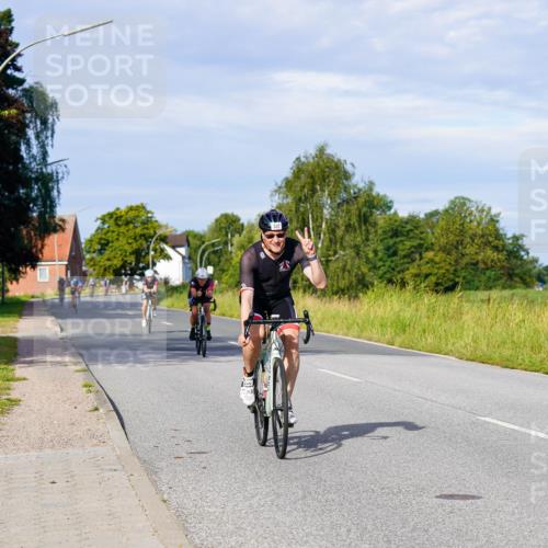 31.08.2025 - Elbe Triathlon Hamburg Michael Burmester http://msf.ph/oto/8667708 31.08.2025 09:43:38 Radfahren 282, 337, 461, 866, 913 meine-sportfotos.de